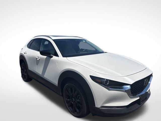 Photo of 2022 Snowflake White Pearl Mazda CX-30