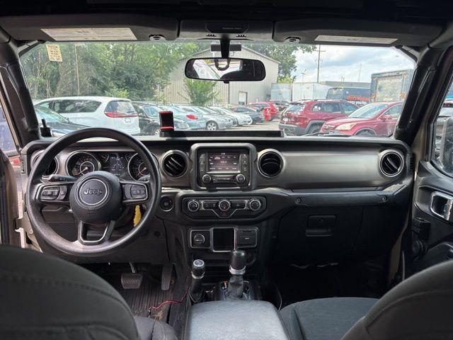 Photo of 2020 Gobi Clearcoat Jeep Gladiator