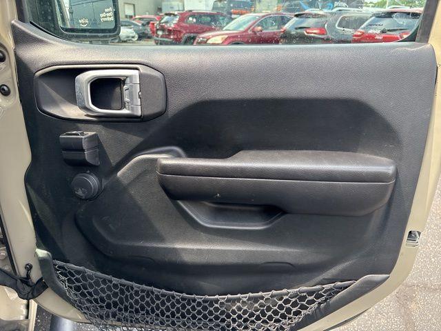 Photo of 2020 Gobi Clearcoat Jeep Gladiator