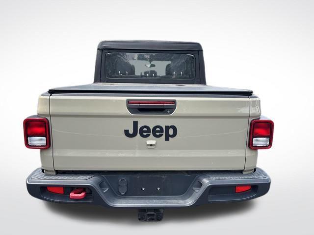 Photo of 2020 Gobi Clearcoat Jeep Gladiator
