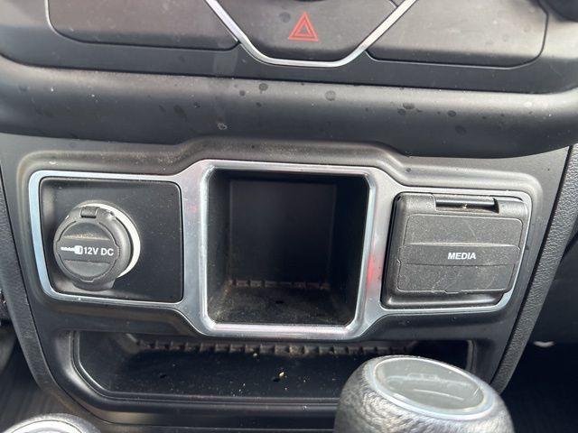 Photo of 2020 Gobi Clearcoat Jeep Gladiator