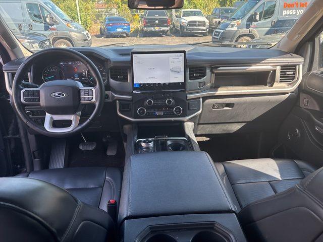 Photo of 2023 Black Metallic Ford Expedition Max