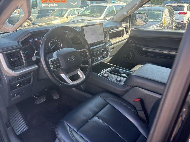 Photo of 2023 Black Metallic Ford Expedition Max