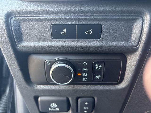 Photo of 2023 Black Metallic Ford Expedition Max