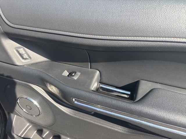 Photo of 2023 Black Metallic Ford Expedition Max