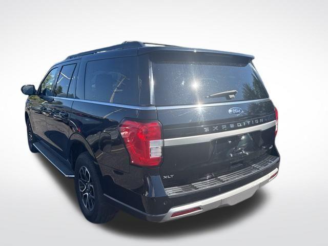 Photo of 2023 Black Metallic Ford Expedition Max