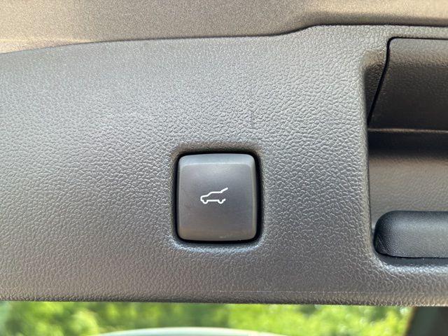 Photo of 2022 Carbonized Gray Metallic Ford Escape