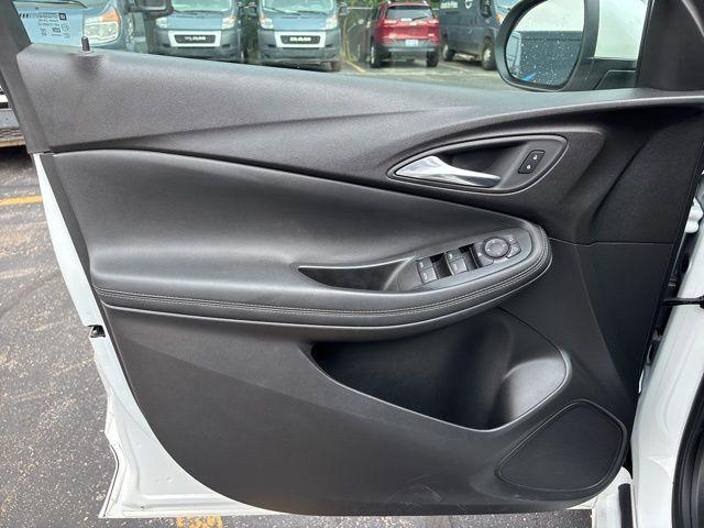 Photo of 2022 White Frost Tri-Coat Buick Encore GX