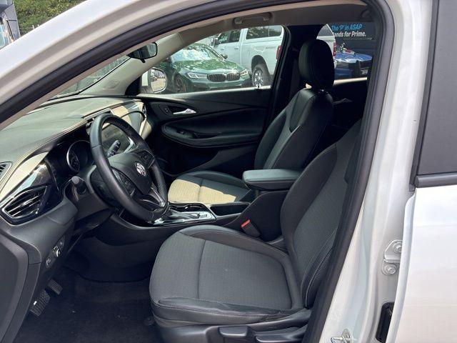 Photo of 2022 White Frost Tri-Coat Buick Encore GX