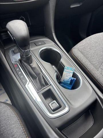 Photo of 2022 Silver Ice Metallic Chevrolet Equinox