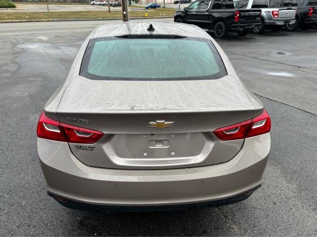 Photo of 2024 Mineral Gray Metallic Chevrolet Malibu