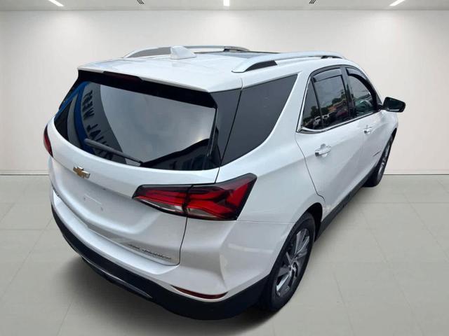 Photo of 2022 Iridescent Pearl Tricoat Chevrolet Equinox
