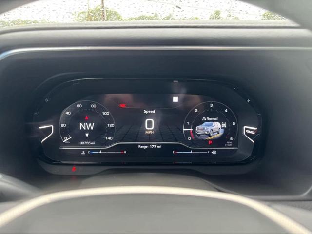 Photo of 2022 White Frost Tri-Coat GMC Yukon XL
