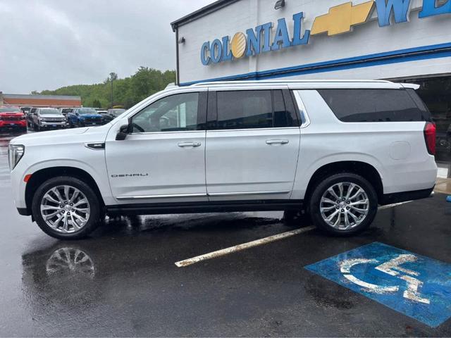 Photo of 2022 White Frost Tri-Coat GMC Yukon XL
