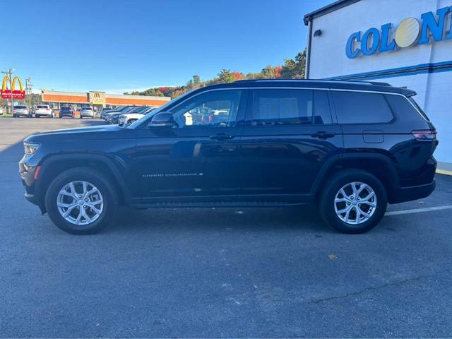 Photo of 2022 Diamond Black Jeep Grand Cherokee L