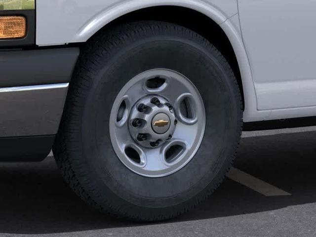 Photo of 2025 Summit White Chevrolet Express 2500