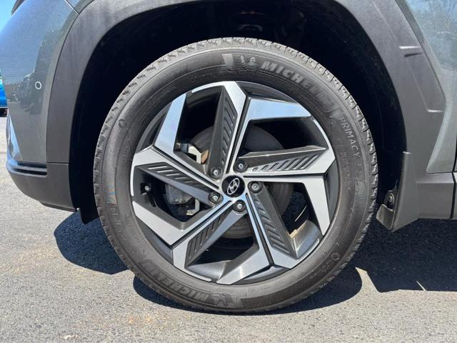 Photo of 2022 Amazon Gray Hyundai TUCSON