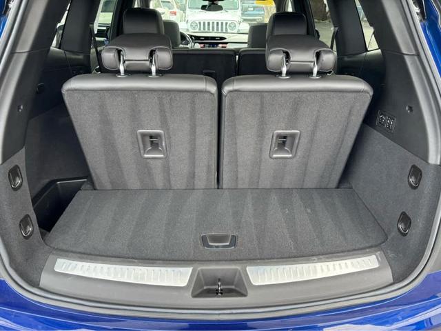 Photo of 2023 Opulent Blue Metallic Cadillac XT6