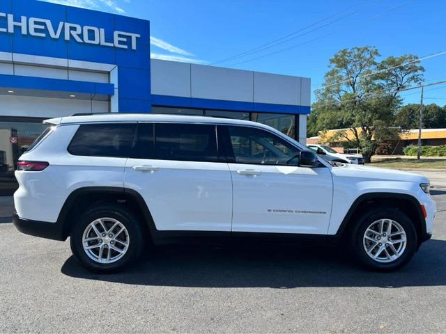 Photo of 2022 Bright White Clearcoat Jeep Grand Cherokee L