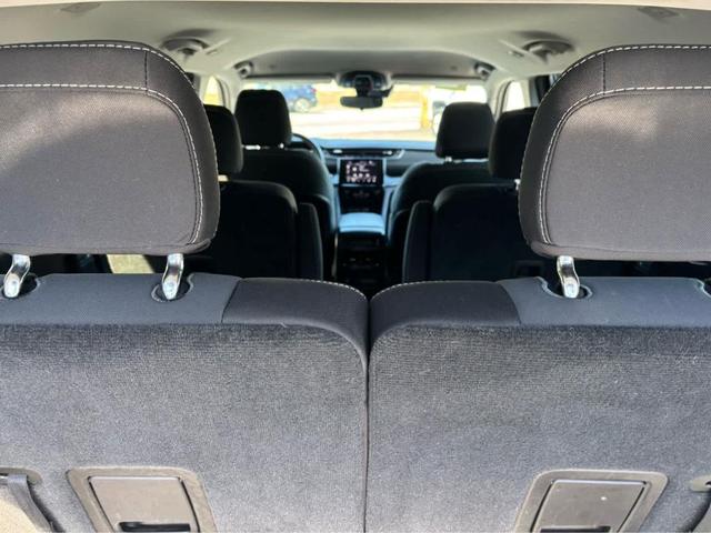 Photo of 2022 Bright White Clearcoat Jeep Grand Cherokee L