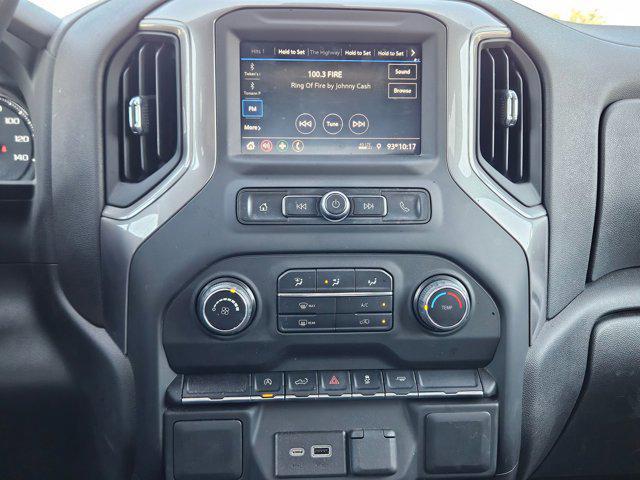 Photo of 2022 Black Chevrolet Silverado 1500