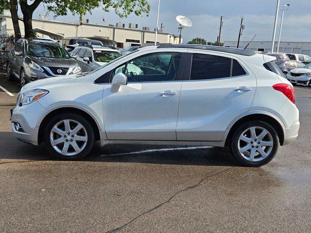 Photo of 2014 White Pearl Tricoat Buick Encore