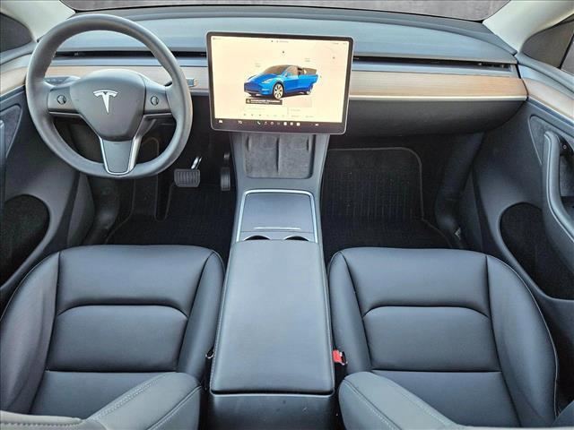 Photo of 2024 Deep Blue Metallic Tesla Model Y