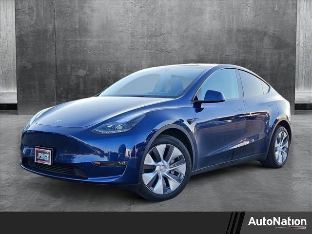 Photo of 2024 Deep Blue Metallic Tesla Model Y
