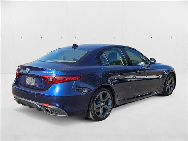 Photo of 2017 Montecarlo Blue Metallic Alfa Romeo Giulia