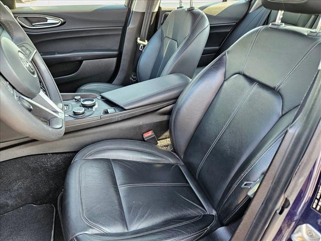 Photo of 2017 Montecarlo Blue Metallic Alfa Romeo Giulia