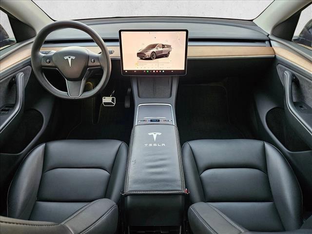 Photo of 2023 Silver/Gray Tesla Model Y