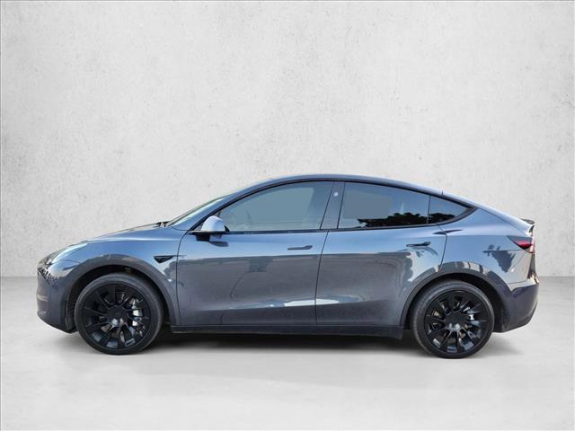 Photo of 2023 Silver/Gray Tesla Model Y