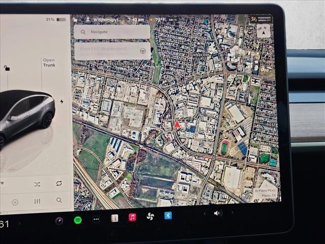 Photo of 2023 Silver/Gray Tesla Model Y