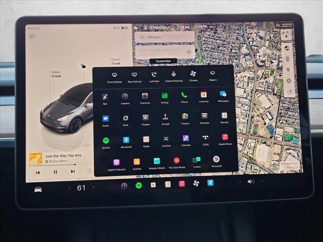 Photo of 2023 Silver/Gray Tesla Model Y