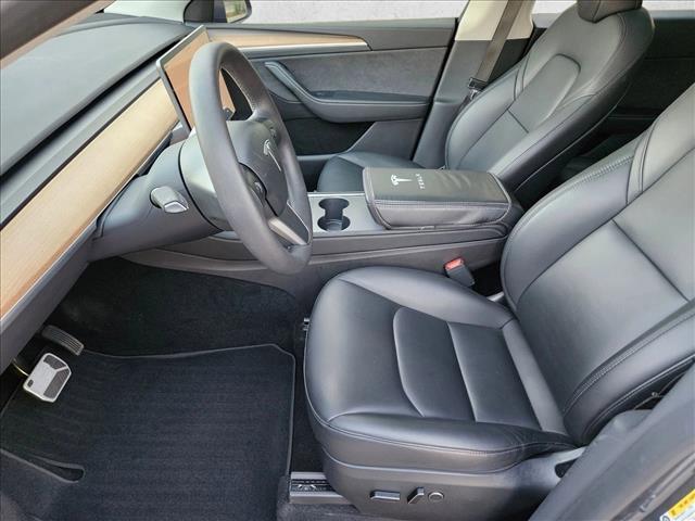 Photo of 2023 Silver/Gray Tesla Model Y