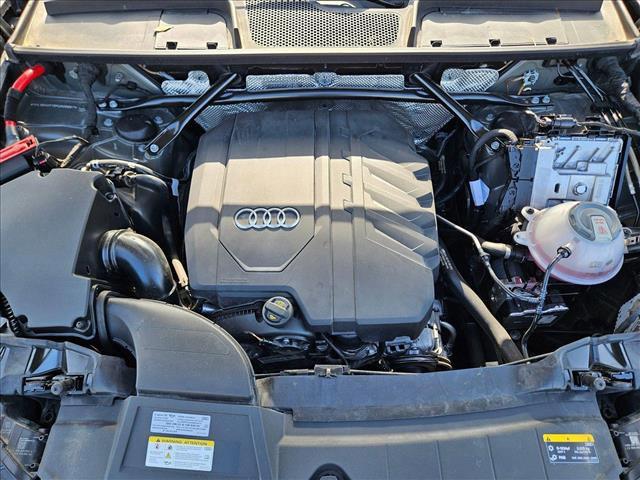 Photo of 2023 Daytona Gray Pearl Effect Audi Q5