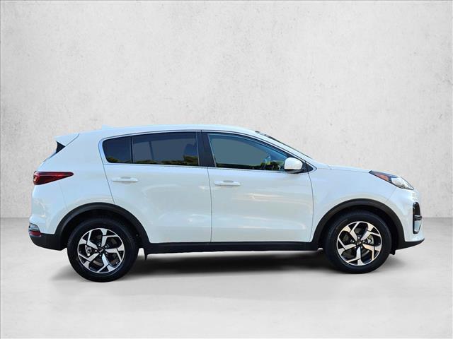 Photo of 2021 Clear White Kia Sportage