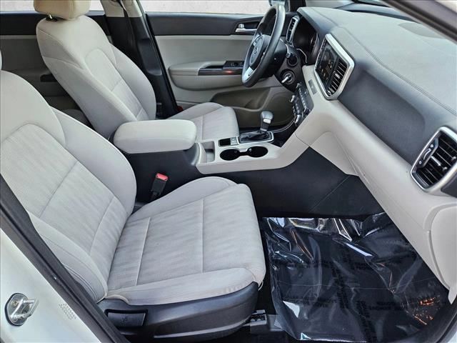 Photo of 2021 Clear White Kia Sportage