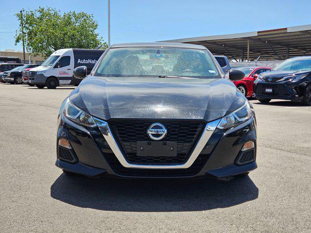 Photo of 2020 Super Black Nissan Altima