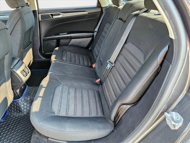Photo of 2018 Silver/Gray Ford Fusion Hybrid