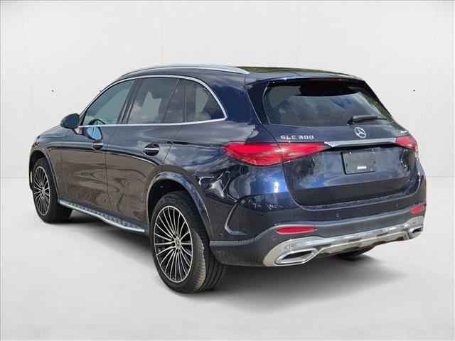 Photo of 2024 Black Mercedes-Benz GLC 300