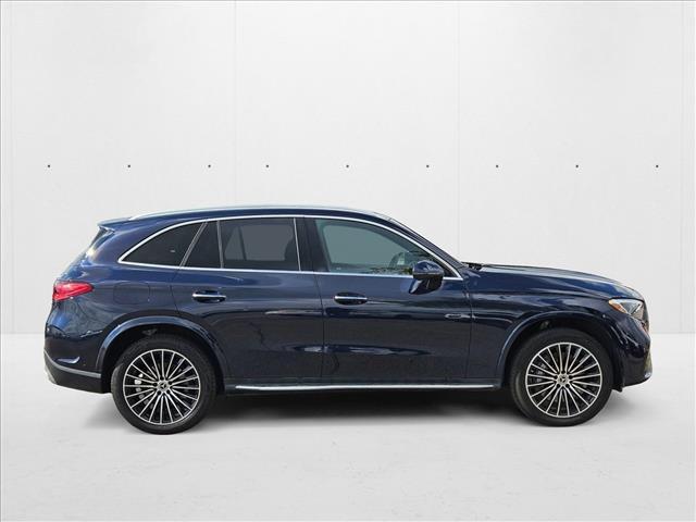 Photo of 2024 Black Mercedes-Benz GLC 300