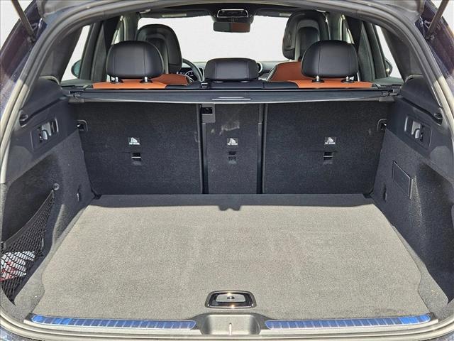 Photo of 2024 Black Mercedes-Benz GLC 300