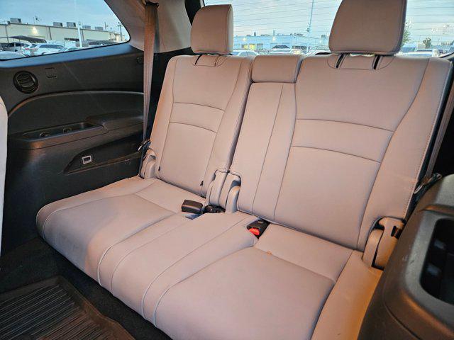 Photo of 2019 Modern Steel Metallic Honda Pilot