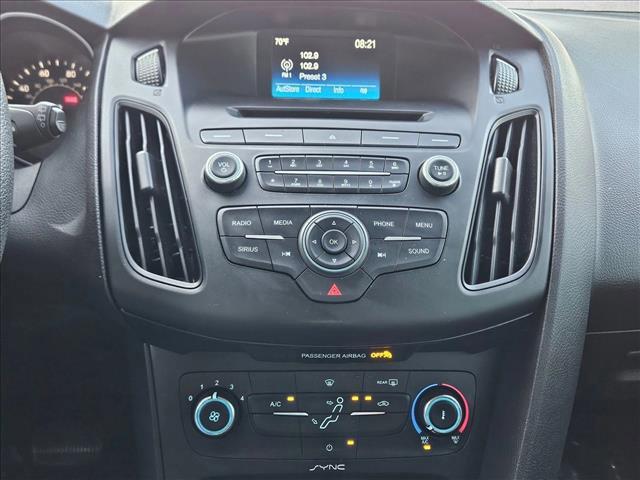 Photo of 2017 Silver/Gray Ford Focus