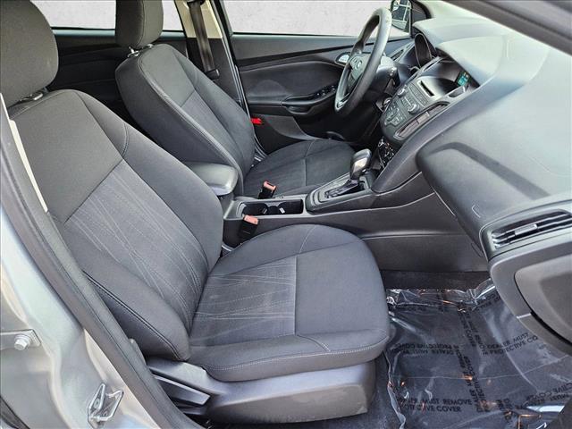 Photo of 2017 Silver/Gray Ford Focus