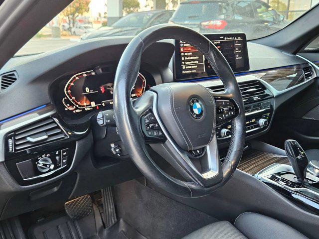 Photo of 2021 Black Sapphire Metallic BMW 530