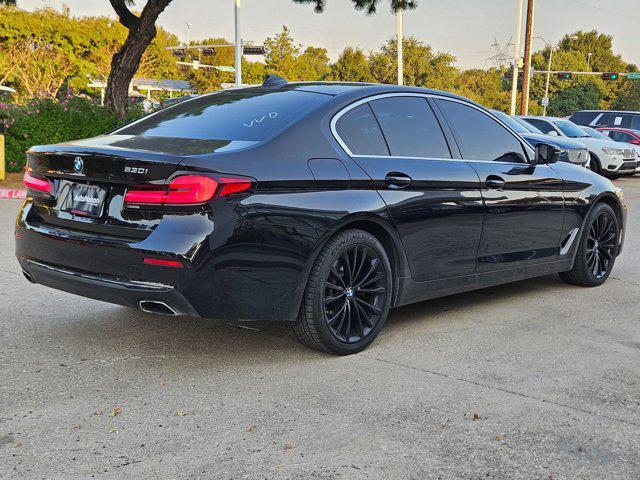 Photo of 2021 Black Sapphire Metallic BMW 530