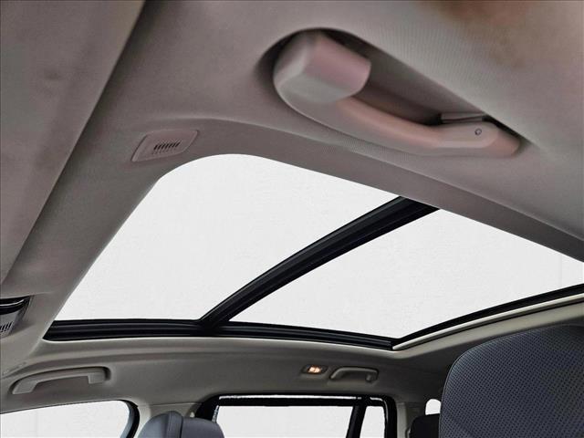 Photo of 2024 Alpine White BMW X7