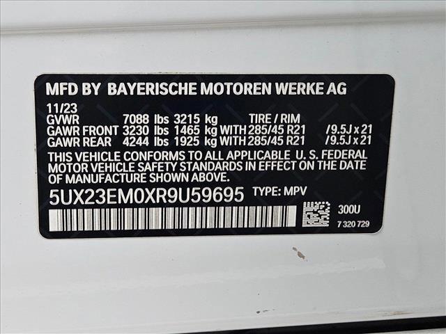 Photo of 2024 Alpine White BMW X7